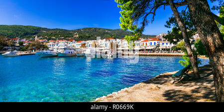 Belle vue panoramique sur la ville de Skiathos, Sporades,grèce,. Banque D'Images
