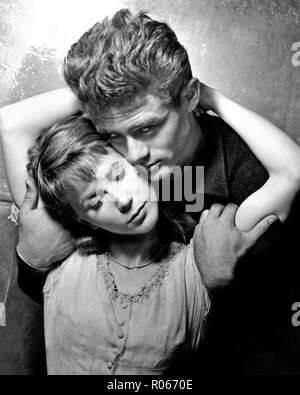 A l'EST D'EDEN 1955 Warner Bros film avec Julie Harris et James Dean Banque D'Images