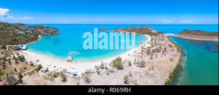 Vue panoramique vue élevée de Deep Bay, Antigua, Antigua et Barbuda, Iles sous le vent, Antilles, Caraïbes, Amérique Centrale Banque D'Images