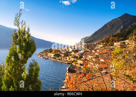 Limone sul Garda, Lac de Garde, province de Brescia, Lombardie, district des lacs italiens, Italie, Europe Banque D'Images