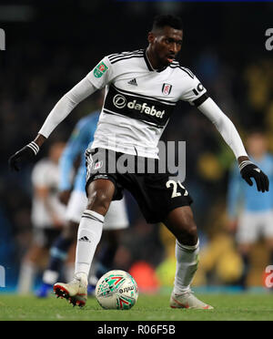 Andre-Frank Zambo Anguissa de Fulham pendant la Carabao Cup, quatrième tour de match au Etihad Stadium, Manchester. APPUYEZ SUR ASSOCIATION photo. Date de la photo : jeudi 1er novembre 2018. Voir PA Story FOOTBALL Manchester. Le crédit photo devrait se lire comme suit : Mike Egerton/PA Wire. RESTRICTIONS : aucune utilisation avec des fichiers audio, vidéo, données, listes de présentoirs, logos de clubs/ligue ou services « en direct » non autorisés. Utilisation en ligne limitée à 120 images, pas d'émulation vidéo. Aucune utilisation dans les Paris, les jeux ou les publications de club/ligue/joueur unique. Banque D'Images