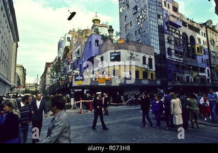 Wien, Hundertwasserhaus, Eröffnung 1983 - Vienne, Maison Hundertwasser, 1983 Ouverture Banque D'Images