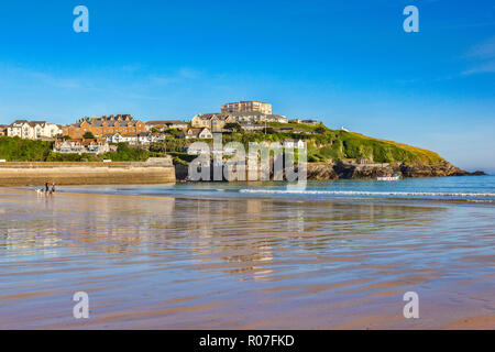 24 Juin 2018 : Newquay, Cornwall, UK Nord -Plage de Towan et pointe. Banque D'Images