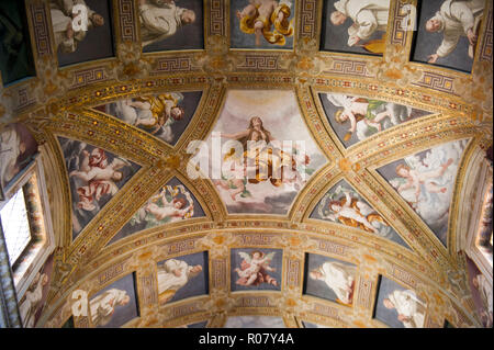 L'Europe, Italie, Lombardie, Milan, le Certosa di Garegnano Abbey dans le nord-ouest de Milan. Plafond