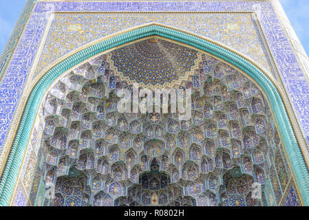 ISFAHAN, IRAN - Apr 25, 2015 : Blue Mosque - l'un des sites du patrimoine mondial de l'UNESCO Banque D'Images