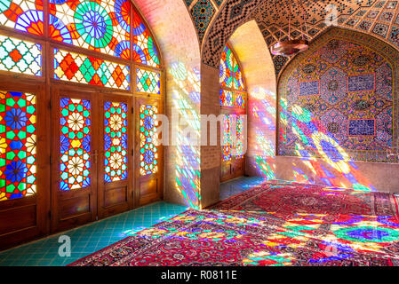 SHIRAZ, IRAN - 08 septembre 2016 : La Mosquée Nasir ol molk Banque D'Images