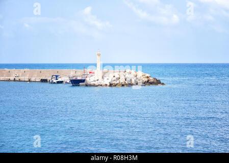 Détail de l'ancien port de Hersonissos à partir de l'île de Crète, Grèce Banque D'Images