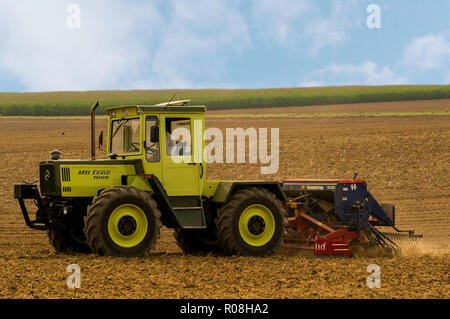 MB-Trac sur un champ de travail Banque D'Images