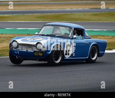 Julian Balme, James Mitchell, Triumph TR4, Royal Automobile Club Tourist Trophy, voitures historiques, pré 63 GT Silverstone Classic, juillet 2018, Silverstone, Banque D'Images