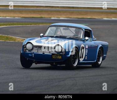 Julian Balme, James Mitchell, Triumph TR4, Royal Automobile Club Tourist Trophy, voitures historiques, pré 63 GT Silverstone Classic, juillet 2018, Silverstone, Banque D'Images