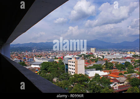 Vue sur la ville de Bandung, Java ouest, Indonésie Banque D'Images