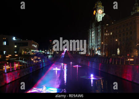 Liverpool, Royaume-Uni. 2 novembre 2018. La rivière de la lumière 'La Piscine' Éléments de miroirs sur front de mer de Liverpool en 2018. Credit : Ken Biggs/Alamy Live News. Banque D'Images