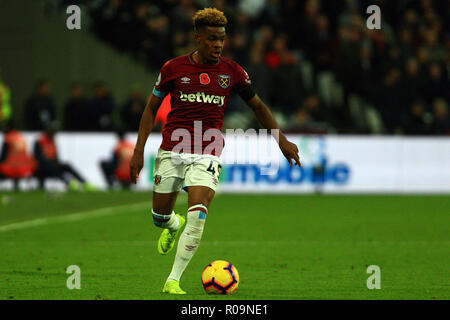 Londres, Royaume-Uni. 06Th Nov, 2018. Grady Diangana de West Ham United en action. Premier League, West Ham United v Burnley au stade de Londres, Queen Elizabeth Olympic Park de Londres le samedi 3 novembre 2018. Ce droit ne peut être utilisé qu'à des fins rédactionnelles. Usage éditorial uniquement, licence requise pour un usage commercial. Aucune utilisation de pari, de jeux ou d'un seul club/ligue/dvd publications pic par Steffan Bowen/Andrew Orchard la photographie de sport/Alamy live news Crédit : Andrew Orchard la photographie de sport/Alamy Live News Banque D'Images