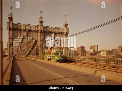 Smithfield Street Bridge, enjambant la rivière Monongahela sur Smithfield Street, Pittsburgh, Pennsylvanie, USA, Jack E. Boucher, 1960 Banque D'Images