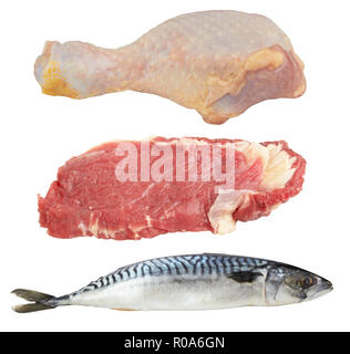 Mettre la viande et le poisson isolé sur fond blanc Banque D'Images