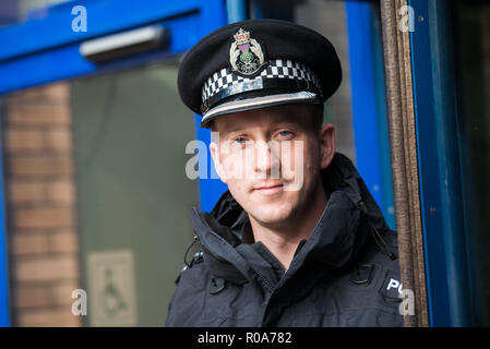 Inspecteur en chef Robertson Davie St Leonards au poste de police, Bonfire Night interview Banque D'Images