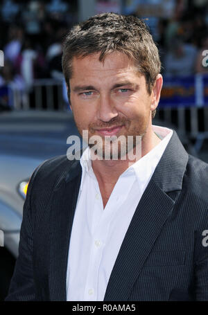 Gerard Butler @ premiere de l'île de Nim au Chinese Theatre de Los Angeles. Contact avec les yeux 13 Headshot ButlerGerard 013 Red Carpet Event, Vertical, USA, Cinéma, Célébrités, photographie, Bestof, Arts, Culture et divertissement, Célébrités Topix fashion / Vertical, Best of, événement dans la vie d'Hollywood, Californie - Tapis rouge et en backstage, USA, Cinéma, Célébrités, cinéma, télévision, Célébrités célébrités musique, photographie, Arts et culture, Bestof, divertissement, Topix headshot, vertical, une personne, à partir de l'an 2008, enquête tsuni@Gamma-USA.com Banque D'Images