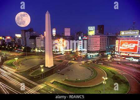 1997 OBÉLISQUE HISTORIQUE AVENIDA NUEVE DE JULIO À PLAZA DE REPUBLICA BUENOS AIRES ARGENTINE Banque D'Images