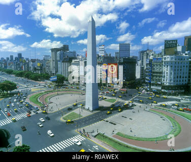 1997 OBÉLISQUE HISTORIQUE AVENIDA NUEVE DE JULIO À PLAZA DE REPUBLICA BUENOS AIRES ARGENTINE Banque D'Images