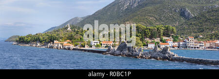 Croatie - le panorama de Trpanj, sur la péninsule de Peliesac. Banque D'Images