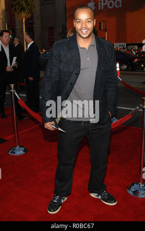 Donald Faison - l'homme de fer Premiere au Chinese Theatre de Los Angeles. toute la longueur de l'œil contactFaisonDonald smile 26 Red Carpet Event, Vertical, USA, Cinéma, Célébrités, photographie, Bestof, Arts, Culture et divertissement, Célébrités Topix fashion / Vertical, Best of, événement dans la vie d'Hollywood, Californie - Tapis rouge et en backstage, USA, Cinéma, Célébrités, cinéma, télévision, Célébrités célébrités musique, photographie, Arts et culture, Bestof, divertissement, Topix, vertical, une seule personne, à partir de l'année 2008, enquête tsuni@Gamma-USA.com Fashion - Pleine longueur Banque D'Images