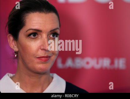 Vicky Phelan, le cancer dont l'affaire a déclenché l'essai de souillure cervicale controverse, parlant à la presse après une réunion-débat sur l'avenir de la santé des femmes à la conférence de Dublin. Banque D'Images