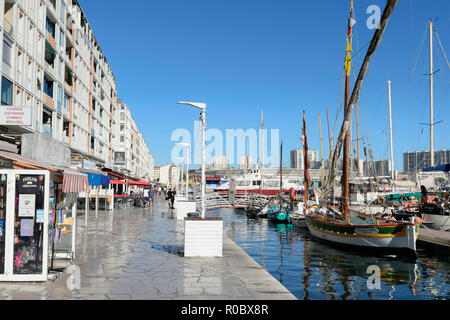 Toulon (sud-est de la France) : 'quai Cronstadt' quay et du port de plaisance Banque D'Images