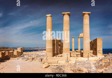 Ruines du temple dans la région de Lindos. Rhodes, Grèce. Banque D'Images