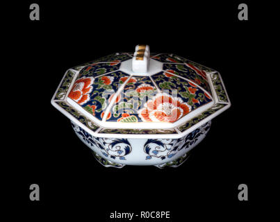 GOMEL, Bélarus - 22 octobre 2018 : Les Japonais (porcelaine Imari, Arita). Banque D'Images