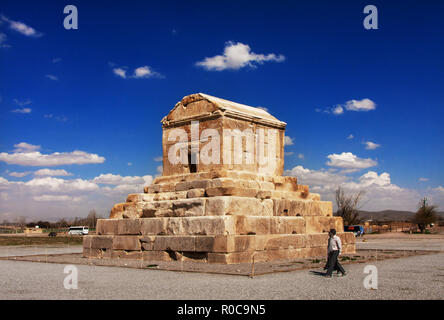 Tombeau de Cyrus le Grand (6e siècle av. J.-C.), site du patrimoine mondial de l'UNESCO, Pasargadae, Fars Provine, Iran. Banque D'Images