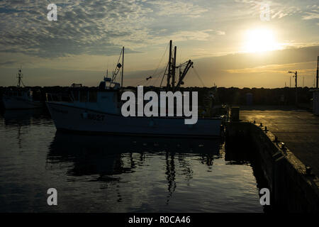 Bateaux de pêche dans le port de l'Etange-du-Nord sur l'île Grindstone, îles de la Madeleine, Québec, Canada. Banque D'Images