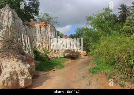 Fairytale ruisseau, rivière pierre de sable à mui ne vietnam Banque D'Images