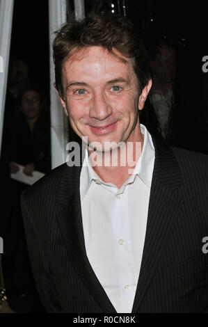 Martin Short arrivant à Les Chroniques de Spiderwick - la première au théâtre Paramount sur le Lot à Los Angeles. smileShortMartin headshot eye contact 14 Red Carpet Event, Vertical, USA, Cinéma, Célébrités, photographie, Bestof, Arts, Culture et divertissement, Célébrités Topix fashion / Vertical, Best of, événement dans la vie d'Hollywood, Californie - Tapis rouge et en backstage, USA, Cinéma, Célébrités, cinéma, télévision, Célébrités célébrités musique, photographie, Arts et culture, Bestof, divertissement, Topix headshot, vertical, une personne, à partir de l'an 2008, à l'enquête Banque D'Images