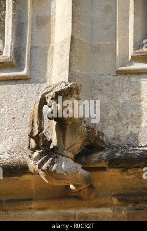 Fairford St Marys church exterior maçons travaillent. Banque D'Images