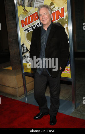 Alan Rickman - Le prix de la première à l'Egyptian Theatre de Los Angeles.RickmanAlan 24 Red Carpet Event, Vertical, USA, Cinéma, Célébrités, photographie, Bestof, Arts, Culture et divertissement, Célébrités Topix fashion / Vertical, Best of, événement dans la vie d'Hollywood, Californie - Tapis rouge et en backstage, USA, Cinéma, Célébrités, cinéma, télévision, Célébrités célébrités musique, photographie, Arts et culture, Bestof, divertissement, Topix, vertical, une seule personne, à partir de l'année 2008, enquête tsuni@Gamma-USA.com Fashion - Pleine longueur Banque D'Images