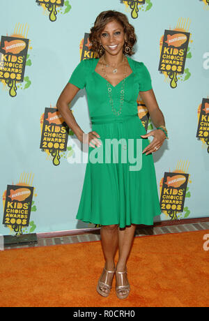 Robinson-Peete NickekOdeon 2008 Holly @' Kids Choice Awards à l'UCLA à Los Angeles Pavillons Pauley pleine longueur. Robinson-Peeteles yeux sourire Holly 17 Red Carpet Event, Vertical, USA, Cinéma, Célébrités, photographie, Bestof, Arts, Culture et divertissement, Célébrités Topix fashion / Vertical, Best of, événement dans la vie d'Hollywood - Californie, tapis rouge et en backstage, USA, Cinéma, Célébrités, cinéma, télévision, Célébrités célébrités Musique, Photographie, arts, Bestof de la Culture et du divertissement, vertical, Topix, une personne, à partir de l'an 2008, l'enquête gamma@tsuni Banque D'Images