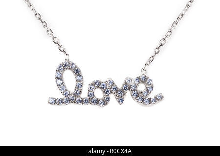 Pendentif argent avec diamants amour mot sur une chaîne Banque D'Images