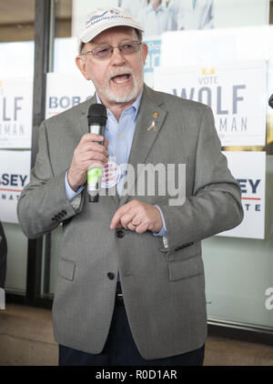 Cheltenham, Pennsylvania, USA. 29Th sep 2018. New York le sénateur, STEVE MCCARTER, à la faire sortir le vote manifestation tenue dans un centre commercial à Cheltenham Texas Credit : Ricky Fitchett/ZUMA/Alamy Fil Live News Banque D'Images