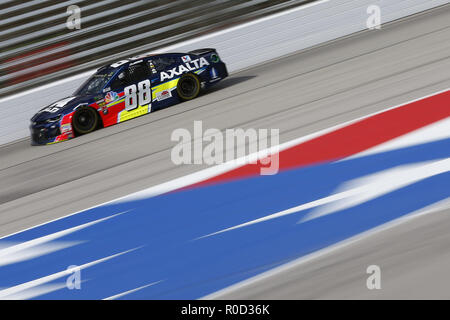 Ft. Worth, Texas, USA. 29Th sep 2018. Alex Bowman (88) tient à la voie à la pratique pour l'AAA Texas 500 au Texas Motor Speedway à Ft. Worth, Texas. Crédit : Justin R. Noe Asp Inc/ASP/ZUMA/Alamy Fil Live News Banque D'Images