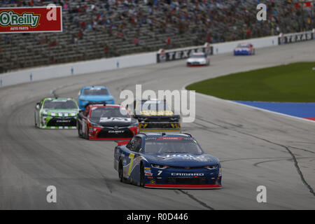 Ft. Worth, Texas, USA. 29Th sep 2018. Justin Allgaier (7) batailles de position au cours de l'O'Reilly Auto Parts Défi au Texas Motor Speedway à Ft. Worth, Texas. Crédit : Justin R. Noe Asp Inc/ASP/ZUMA/Alamy Fil Live News Banque D'Images