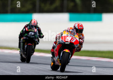 Le Circuit International de Sepang, Sepang, Malaisie. 4ème Nov, 2018. MotoGP de Malaisie, la journée de la course, Marc Márquez, Johann Zarco durant la course MotoGP : Action Crédit Plus Sport/Alamy Live News Banque D'Images