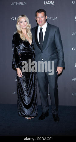 Los Angeles, USA. 29Th sep 2018. L'acteur-model Molly Sims (L) et Netflix's Scott Stuber assister au gala 2018 de l'Art LACMA Film au LACMA le 3 novembre 2018 à Los Angeles, Californie. Crédit : l'accès Photo/Alamy Live News Banque D'Images