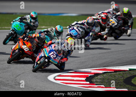 Le Circuit International de Sepang, Sepang, Malaisie. 4ème Nov, 2018. MotoGP de Malaisie, la race ; jour PrustelGP Redox rider Marco Bezzecchi durant la course Moto3 : Action Crédit Plus Sport/Alamy Live News Banque D'Images