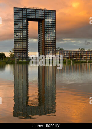 Tasmantoren tijdens zonsondergang Banque D'Images