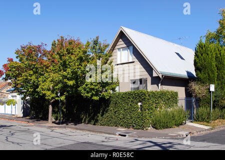 Melbourne, Australie : Avril 04, 2018 : Maison Individuelle Maison style chalet sur un terrain à St Kilda - Melbourne Banque D'Images