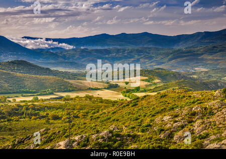 Vue du Nebbio (région de la vallée de la rivière Aliso), près de Saint-Florent, département Haute-Corse, Corse, France Banque D'Images