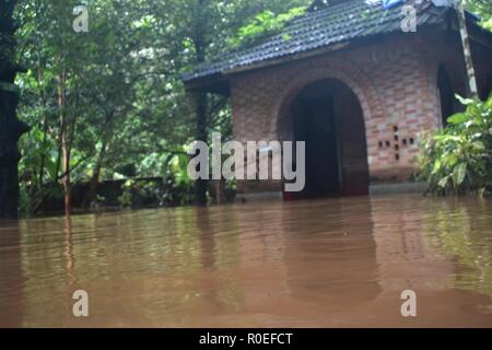 La pluie lourde et inondé Kerala Banque D'Images