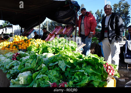 Tunisie : un marché de fruits et légumes à Hammamet Banque D'Images