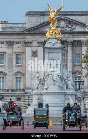 Londres, Royaume-Uni. 4 novembre, 2018. L'Harrods van, Crédit : Guy Bell/Alamy Live News Banque D'Images