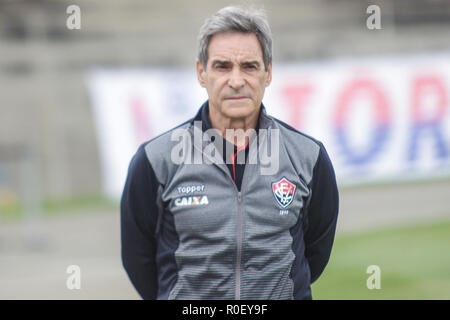 PR - Curitiba - 04/11/2018 - 2018, un Brésilien Paran x Vit RIA - Paulo Cesar Carpegiani Vitoria coach lors d'un match contre le Parana Clube dans la Vila Capanema Stadium pour le championnat brésilien UN 2018. Photo : Gabriel Machado / AGIF Banque D'Images